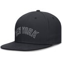 flad-marinebla-justerbar-kasket-dri-fit-true-structured-round-bill-fra-new-york-yankees-mlb-fra-nike
