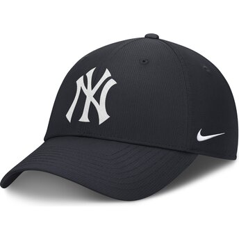 Justerbar marineblå buet kasket Club Structured UV Poly Ripstop fra New York Yankees MLB fra Nike