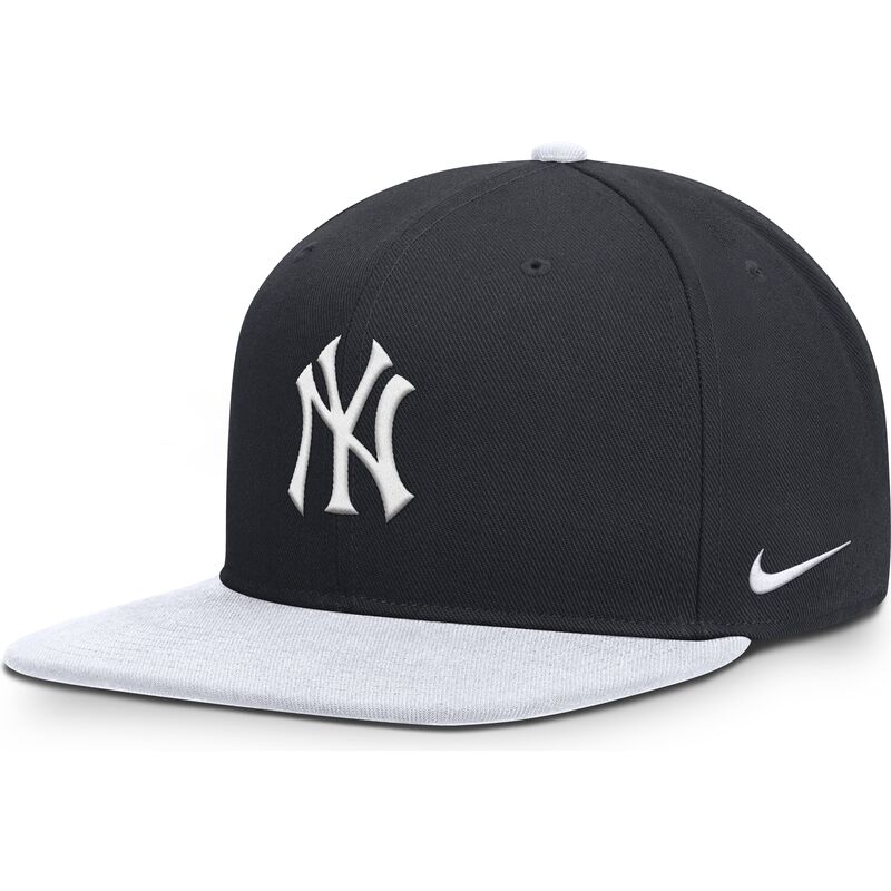 flad-kasket-marinebla-og-hvid-snapback-dri-fit-pro-structured-square-bill-fra-new-york-yankees-mlb-fra-nike