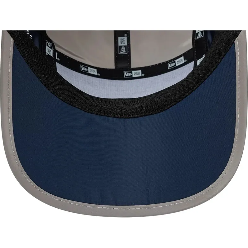 kasket-5-panel-buet-marinebla-justerbar-runner-colour-block-fra-new-era