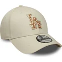 kasketter-buet-beige-justerbar-rem-9forty-faux-pony-infill-fra-los-angeles-dodgers-mlb-af-new-era
