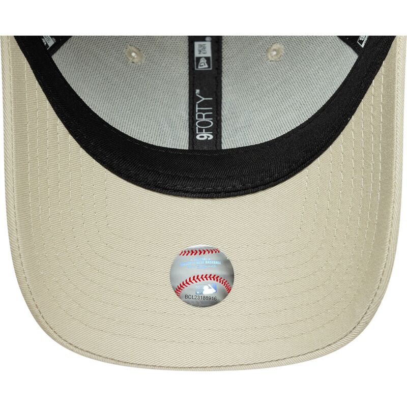 kasketter-buet-beige-justerbar-rem-9forty-league-essential-fra-new-york-yankees-mlb-af-new-era kasketter-buet-beige-justerbar-rem-9forty-league-essential-fra-new-york-yankees-mlb-af-new-era