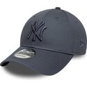 kasketter-buet-gra-justerbar-rem-9forty-league-essential-fra-new-york-yankees-mlb-af-new-era