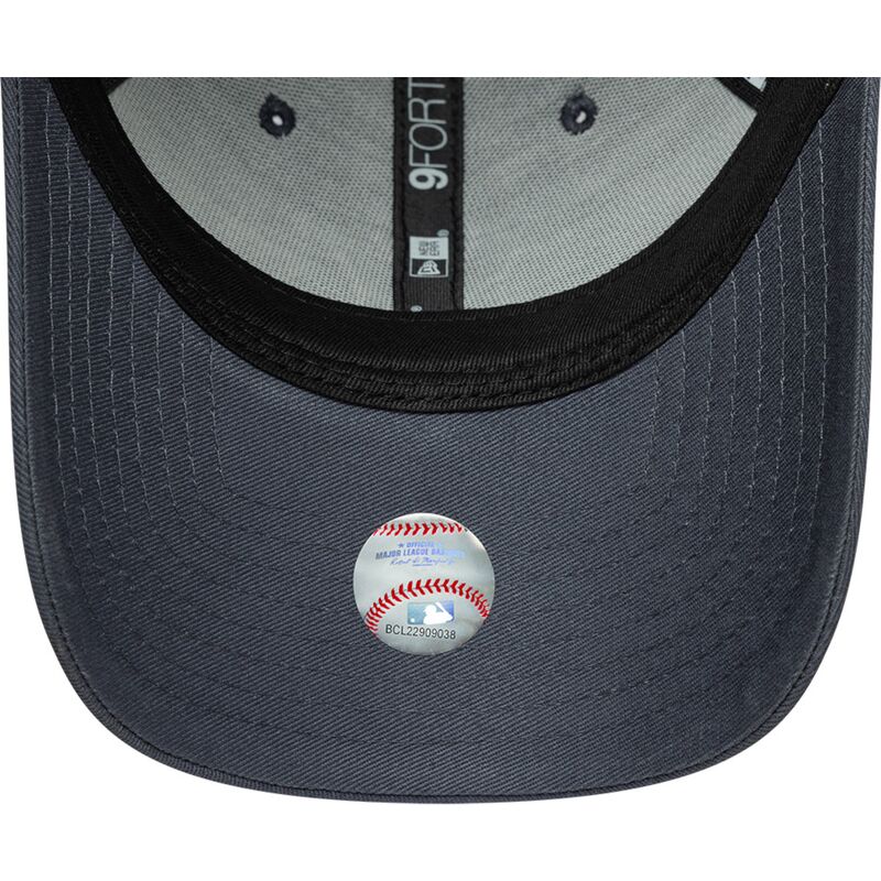 kasketter-buet-gra-justerbar-rem-9forty-league-essential-fra-new-york-yankees-mlb-af-new-era
