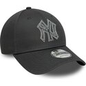 kasketter-buet-gra-justerbar-rem-9forty-metallic-outline-fra-new-york-yankees-mlb-af-new-era