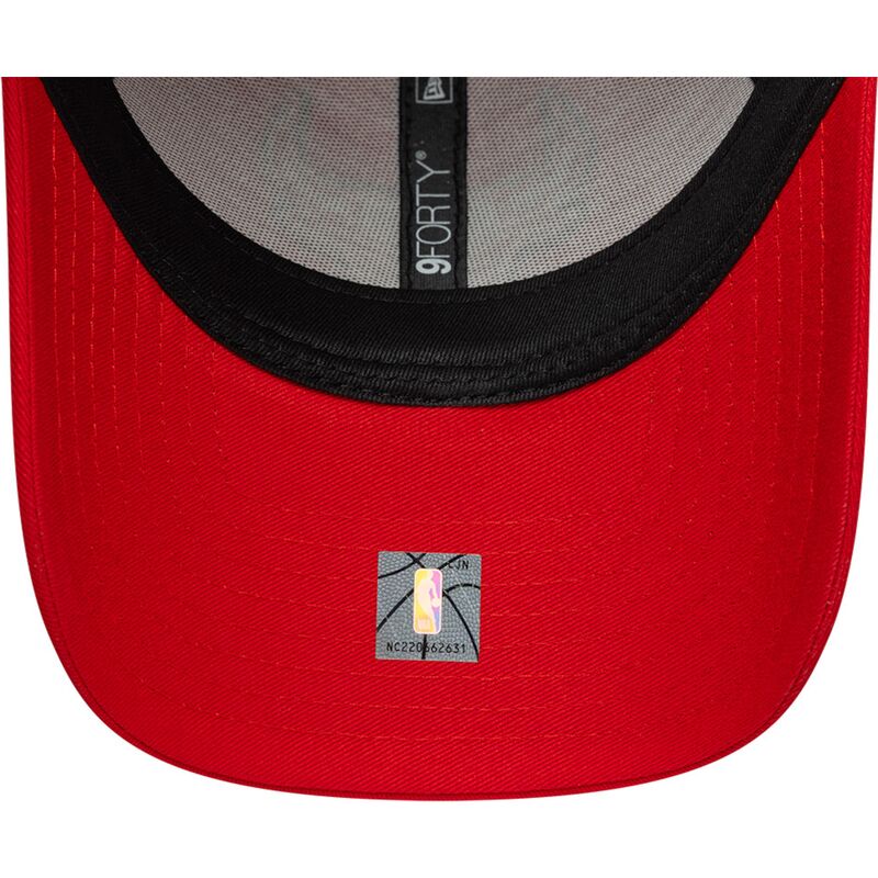 kasketter-buet-rod-justerbar-rem-9forty-outline-fra-chicago-bulls-nba-af-new-era