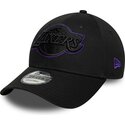 kasketter-buet-sort-justerbar-rem-9forty-outline-fra-los-angeles-lakers-nba-af-new-era