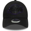 kasketter-buet-sort-justerbar-rem-9forty-outline-fra-los-angeles-lakers-nba-af-new-era
