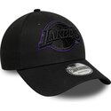 kasketter-buet-sort-justerbar-rem-9forty-outline-fra-los-angeles-lakers-nba-af-new-era