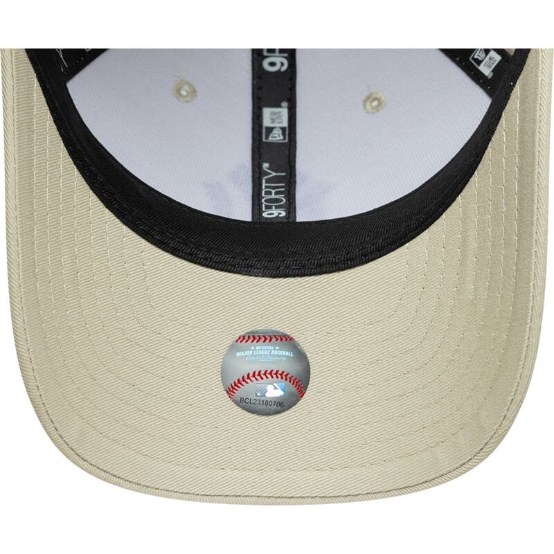 kasketter-buet-beige-snapback-9forty-m-crown-fra-new-york-yankees-mlb-af-new-era kasketter-buet-beige-snapback-9forty-m-crown-fra-new-york-yankees-mlb-af-new-era
