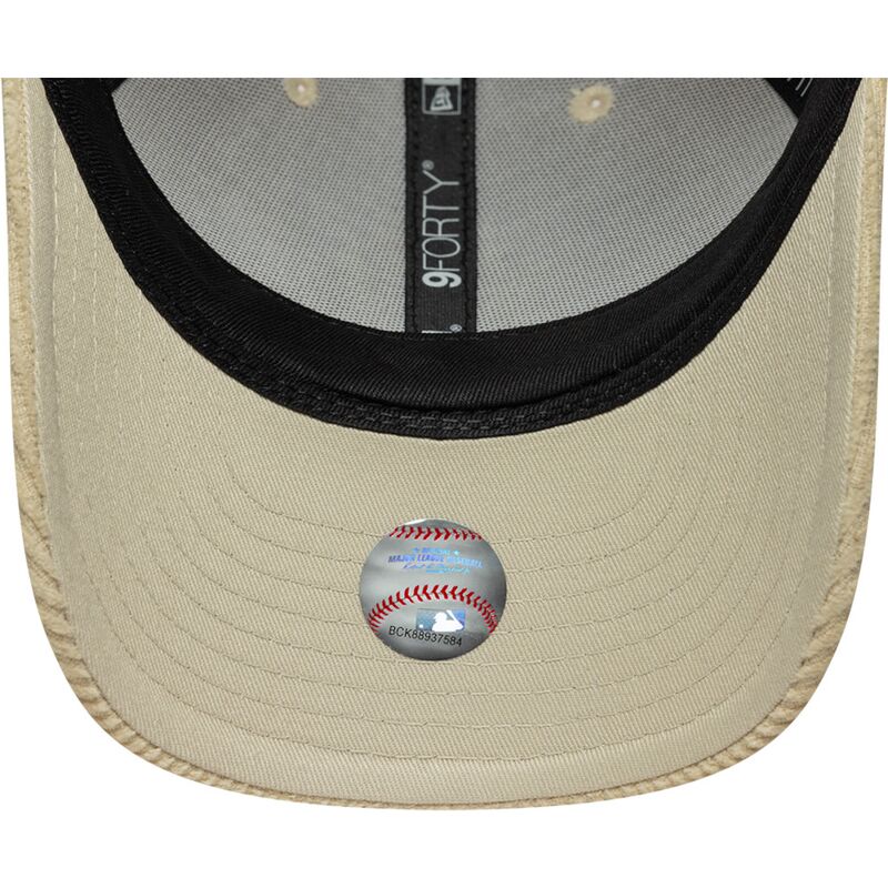 kasketter-buet-beige-justerbar-rem-9forty-m-crown-cord-fra-new-york-yankees-mlb-af-new-era kasketter-buet-beige-justerbar-rem-9forty-m-crown-cord-fra-new-york-yankees-mlb-af-new-era