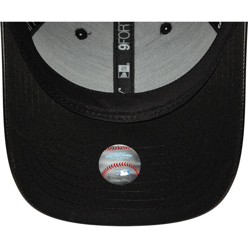 kasketter-buet-sort-snapback-9forty-m-crown-pu-diamante-fra-new-york-yankees-mlb-af-new-era kasketter-buet-sort-snapback-9forty-m-crown-pu-diamante-fra-new-york-yankees-mlb-af-new-era