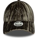 kasketter-buet-gron-justerbar-rem-9twenty-velour-fra-new-york-yankees-mlb-af-new-era