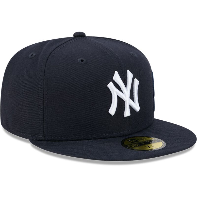 kasketter-flad-marinebla-tilpasset-59fifty-side-script-fra-new-york-yankees-mlb-af-new-era