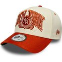 kasketter-buet-beige-snapback-e-frame-wordmark-suede-fra-new-york-yankees-mlb-af-new-era