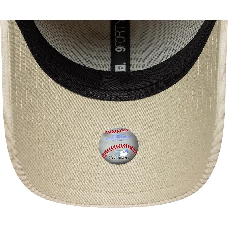 kasketter-buet-beige-justerbar-rem-9forty-cord-fra-new-york-yankees-mlb-af-new-era