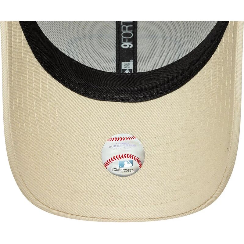 kasketter-buet-creme-justerbar-rem-9forty-patch-fra-los-angeles-dodgers-mlb-af-new-era kasketter-buet-creme-justerbar-rem-9forty-patch-fra-los-angeles-dodgers-mlb-af-new-era