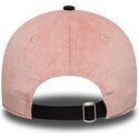 kasketter-buet-lyserod-justerbar-rem-9twenty-cord-fra-liverpool-football-club-premier-league-af-new-era