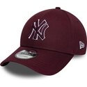 kasketter-buet-rod-justerbar-rem-9forty-team-outline-fra-new-york-yankees-mlb-af-new-era