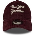 kasketter-buet-rod-justerbar-rem-9twenty-a-frame-cord-script-fra-new-york-yankees-mlb-af-new-era