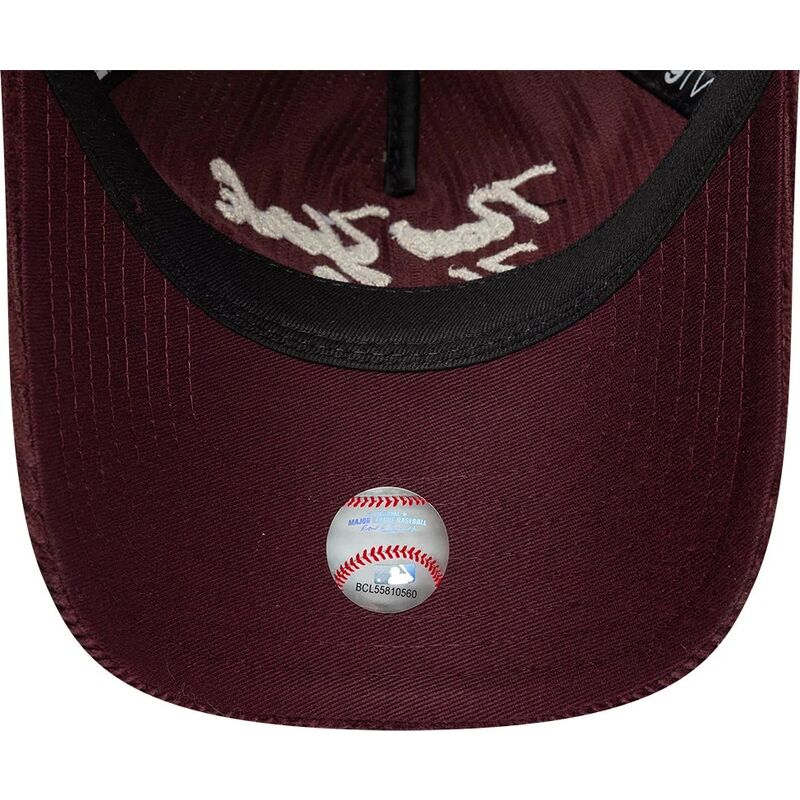 kasketter-buet-rod-justerbar-rem-9twenty-a-frame-cord-script-fra-new-york-yankees-mlb-af-new-era