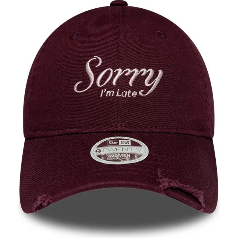 kasketter-buet-rod-justerbar-rem-9twenty-slogan-sorry-i-m-late-af-new-era