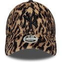 kasketter-buet-leopard-justerbar-rem-9forty-ocelot-print-fra-new-york-yankees-mlb-af-new-era