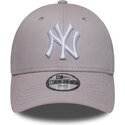 kasketter-buet-violet-justerbar-rem-til-barn-9forty-league-essential-fra-new-york-yankees-mlb-af-new-era