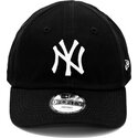 justerbar-sort-buet-kasket-til-smaborn-9forty-league-essential-fra-new-york-yankees-mlb-fra-new-era