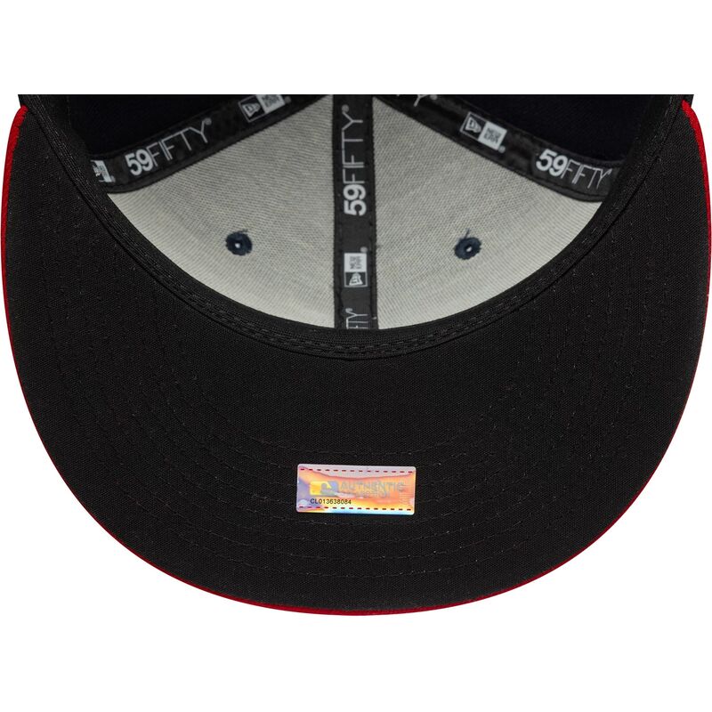 flad-kasket-marinebla-og-rod-justeret-59fifty-ac-perf-fra-atlanta-braves-mlb-fra-new-era