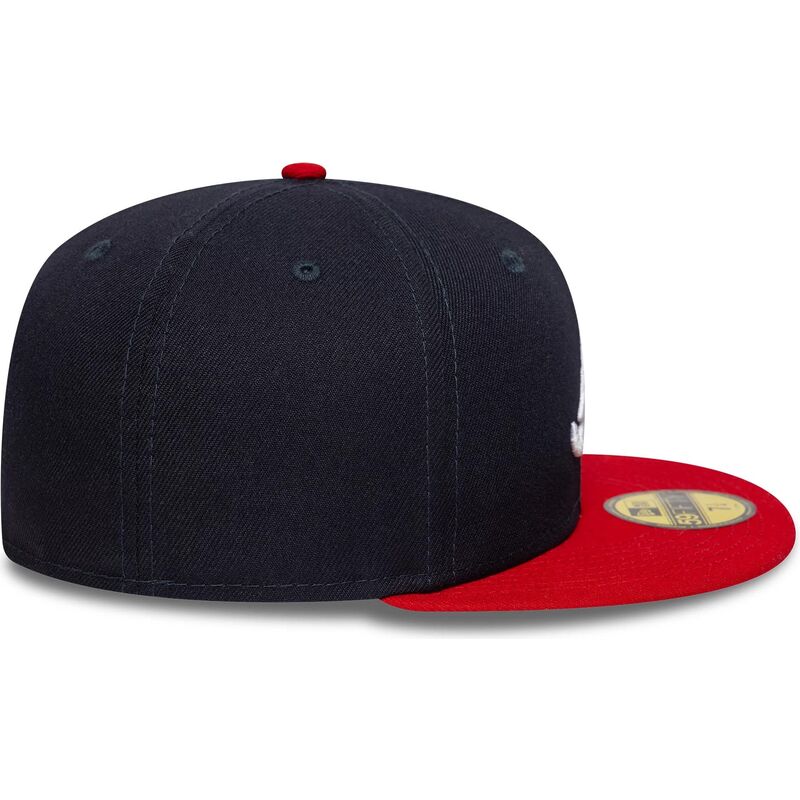 flad-kasket-marinebla-og-rod-justeret-59fifty-ac-perf-fra-atlanta-braves-mlb-fra-new-era