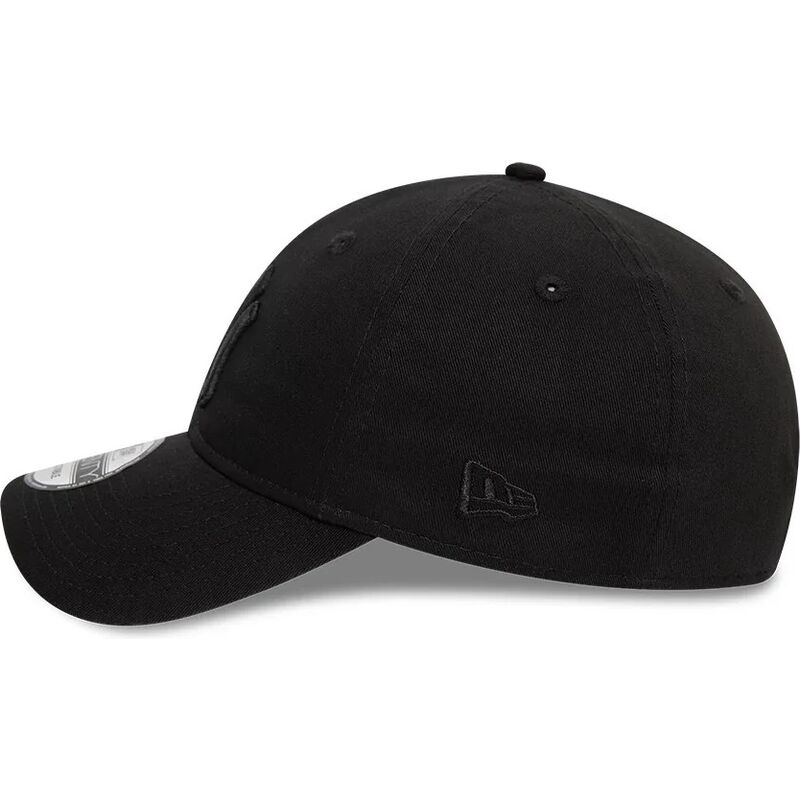 sort-justerbar-curved-kasket-med-sort-logo-9twenty-league-essential-fra-new-york-yankees-mlb-fra-new-era sort-justerbar-curved-kasket-med-sort-logo-9twenty-league-essential-fra-new-york-yankees-mlb-fra-new-era