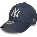 kasketter-buet-bla-justerbar-rem-til-barn-9forty-league-essential-fra-new-york-yankees-mlb-af-new-era