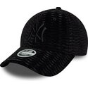 kasketter-buet-sort-justerbar-rem-9forty-velour-fra-new-york-yankees-mlb-af-new-era