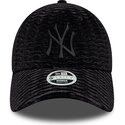 kasketter-buet-sort-justerbar-rem-9forty-velour-fra-new-york-yankees-mlb-af-new-era