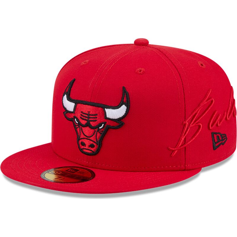 kasketter-flad-rod-tilpasset-59fifty-side-script-fra-chicago-bulls-nba-af-new-era
