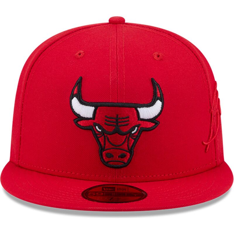 kasketter-flad-rod-tilpasset-59fifty-side-script-fra-chicago-bulls-nba-af-new-era