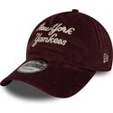 kasketter-buet-rod-justerbar-rem-9twenty-a-frame-cord-script-fra-new-york-yankees-mlb-af-new-era