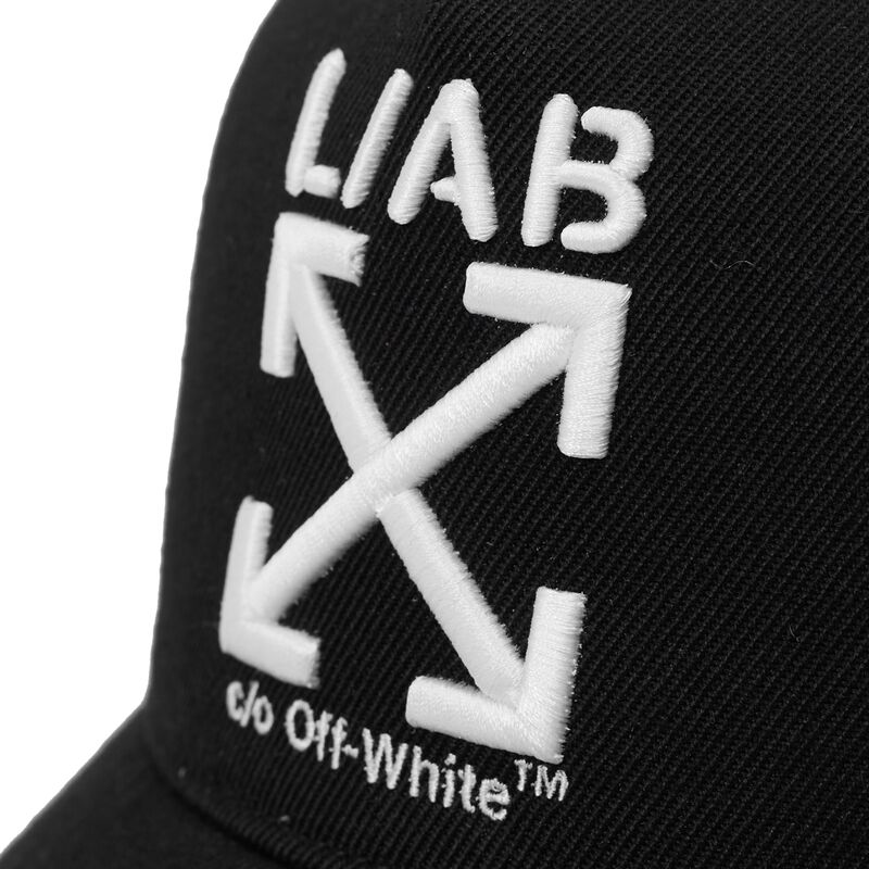 kasketter-buet-sort-justerbar-rem-clamp-arrows-twill-af-l-ab-c-o-off-white