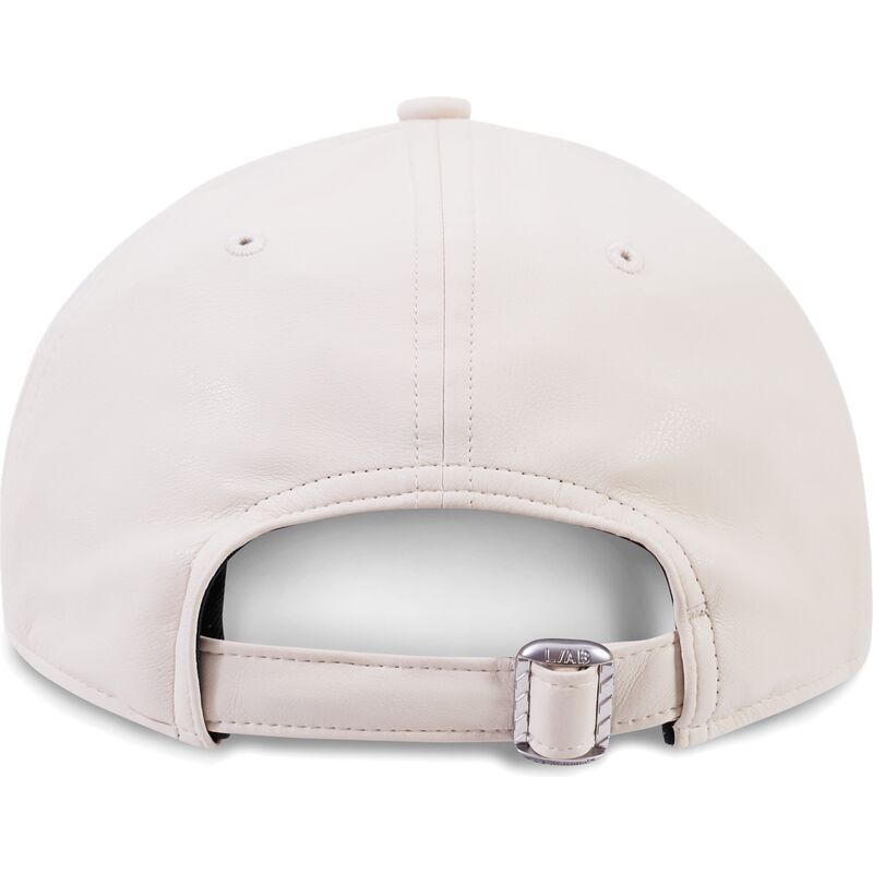 kasketter-buet-beige-justerbar-rem-clamp-arrows-pu-leather-af-l-ab-c-o-off-white kasketter-buet-beige-justerbar-rem-clamp-arrows-pu-leather-af-l-ab-c-o-off-white