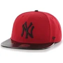 rod-snapback-kasket-med-flad-skygge-og-skinnende-skygge-fra-mlb-new-york-yankees-af-47-brand