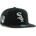 sort-flad-snapback-cap-med-mlb-chicago-white-sox-logo-pa-siden-fra-47-brand