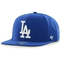 bla-flad-snapback-kasket-med-mlb-los-angeles-dodgers-logo-pa-siden-fra-47-brand