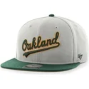 gra-snapback-kasket-med-flad-skygge-og-sidelogo-fra-mlb-oakland-athletics-af-47-brand