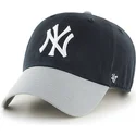 sort-kasket-med-buet-skygge-gra-skygge-og-stort-frontlogo-af-new-york-yankees-fra-47-brand